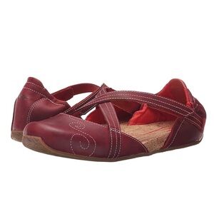 Ahnu Karma Latitude Red Leather Ballet Flats size 9